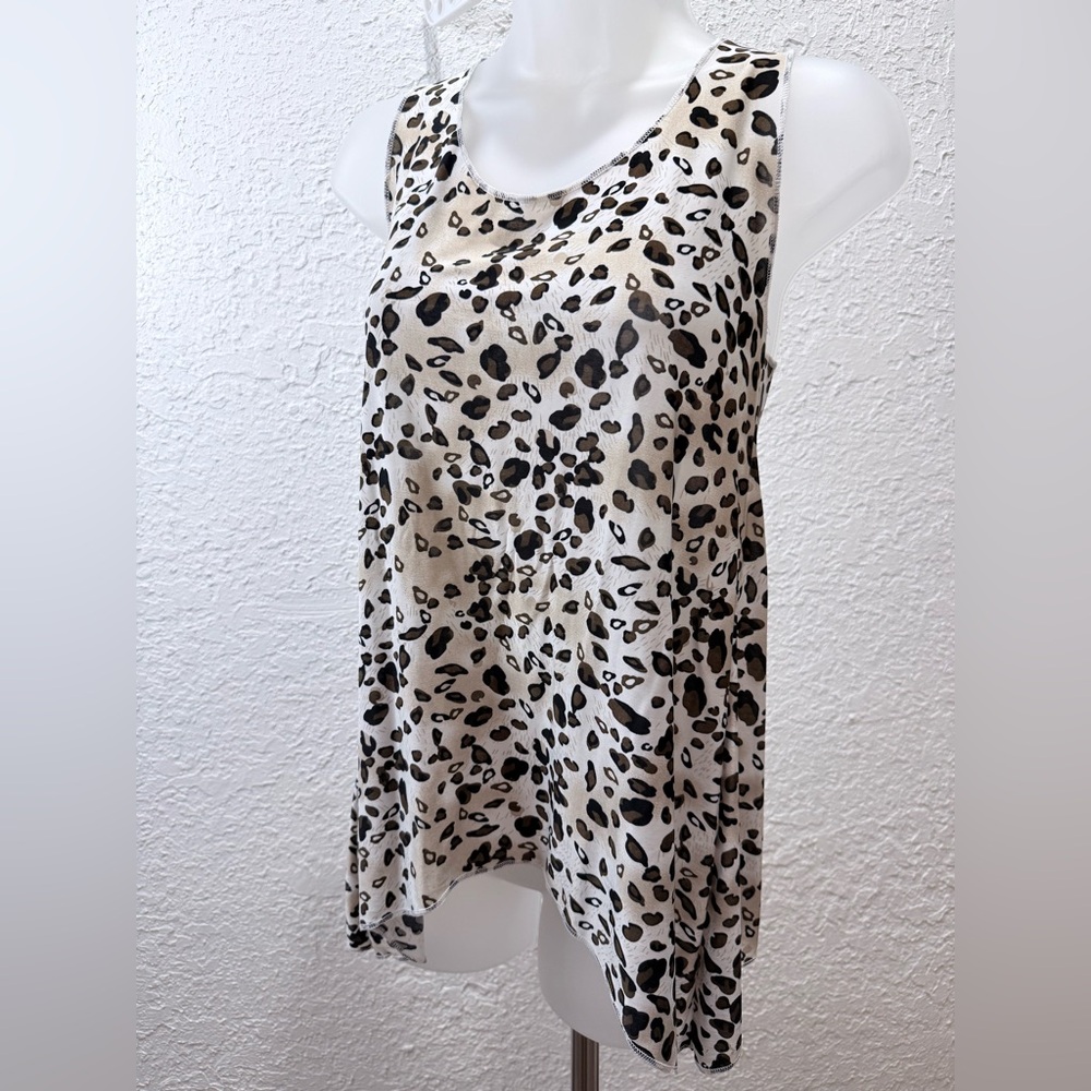 Leopard Print Sleeveless Top - Picture 4 of 7
